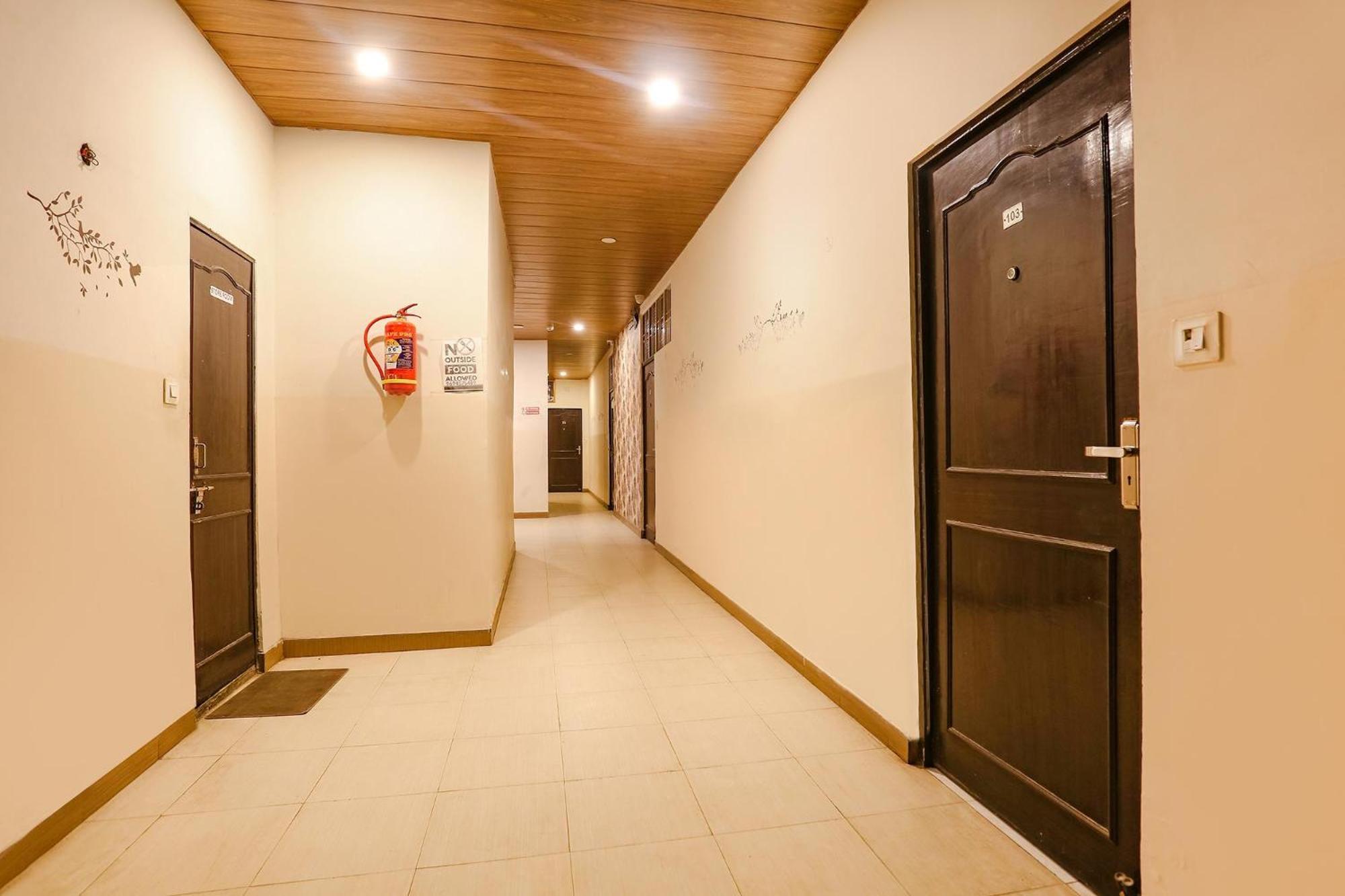 Collection O 62269 Hotel Elegant Jaipur Buitenkant foto